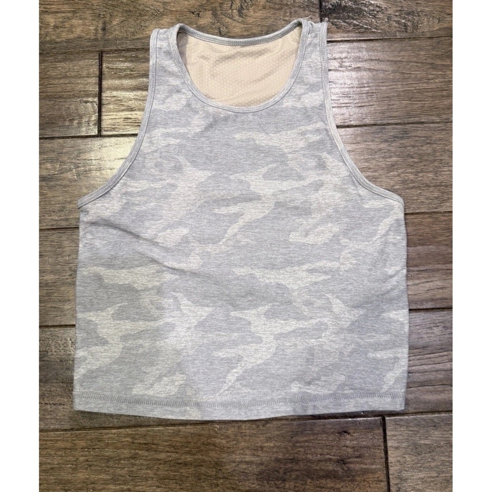 Vuori Women's Elevation Plyo Tank Pale‎ Heather Camo Size XXS Pre Owned